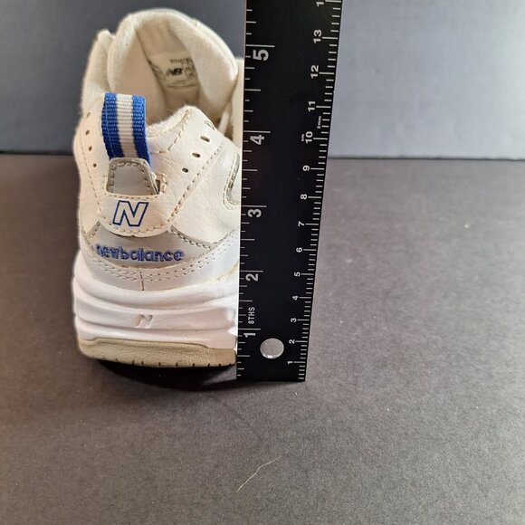 New Balance 407 Womens Walking Shoes Sz 9 Lightweight Cushioned Everyday Sneaker - Picture 11 of 15